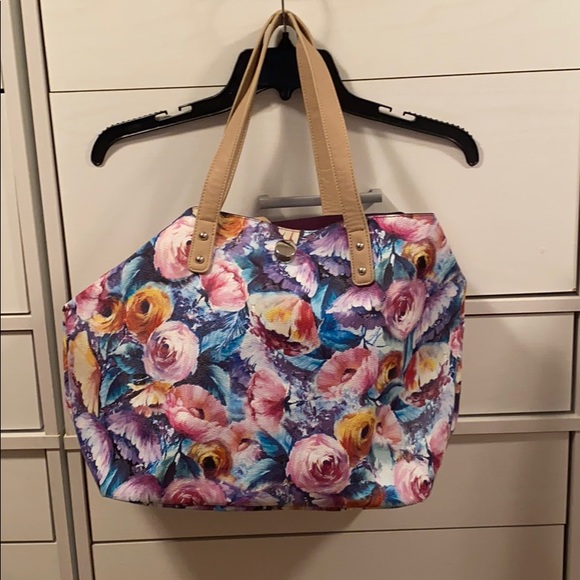 Charming Charlie Handbags - Charming Charlie’s Floral Tote Bag